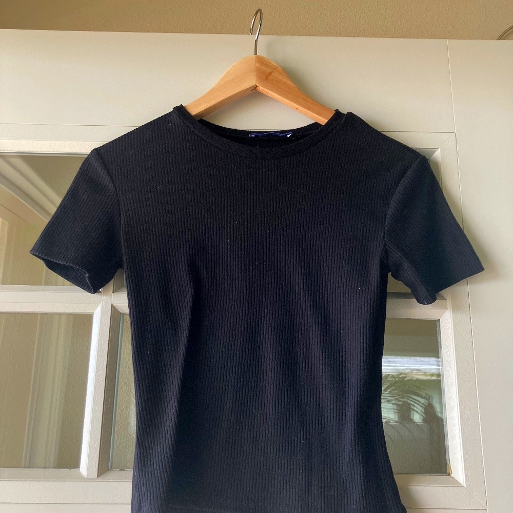 Zara cropped crew neck t shirt size S